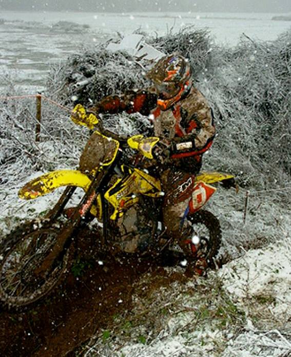 2003, Enduro Suzuki